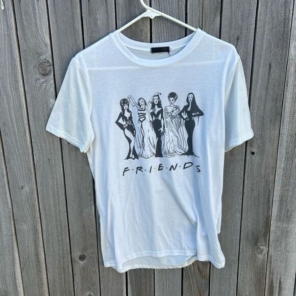 Fancyqube tshirt Friends Halloween short sleeve size medium - Picture 1 of 6
